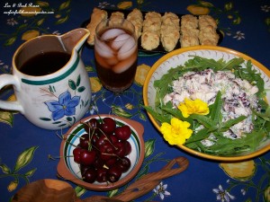Waldorf Chicken Salad https://lolajack.jp.net/a-cool-summer-supper-waldorf-chicken-salad/