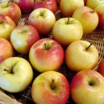 Fresh Apples https://lolajack.jp.net/diy-project-arrange-your-own-fall-apple-harvest-basket/