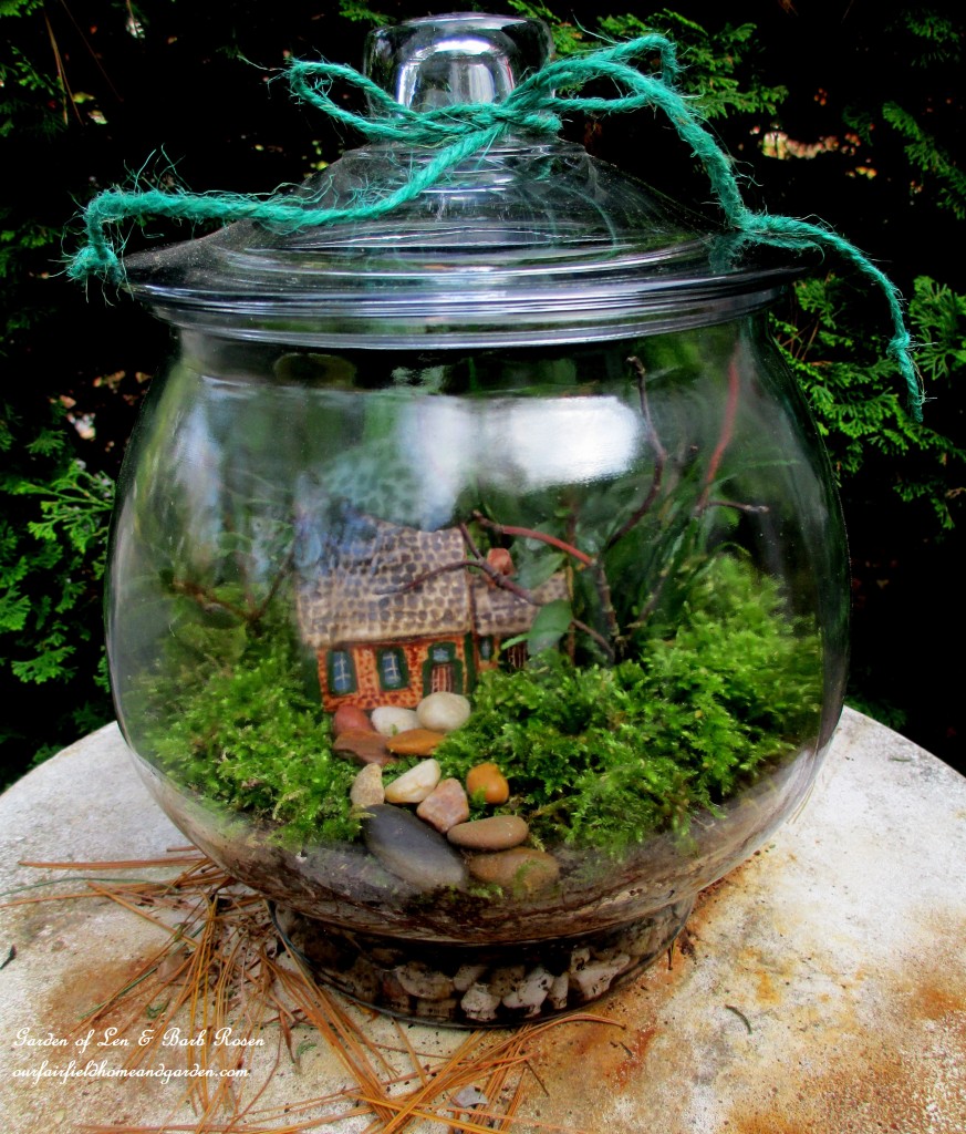 Terrarium DIY https://lolajack.jp.net/diy-project-design-a-rustic-cottage-getaway-in-a-terrarium/
