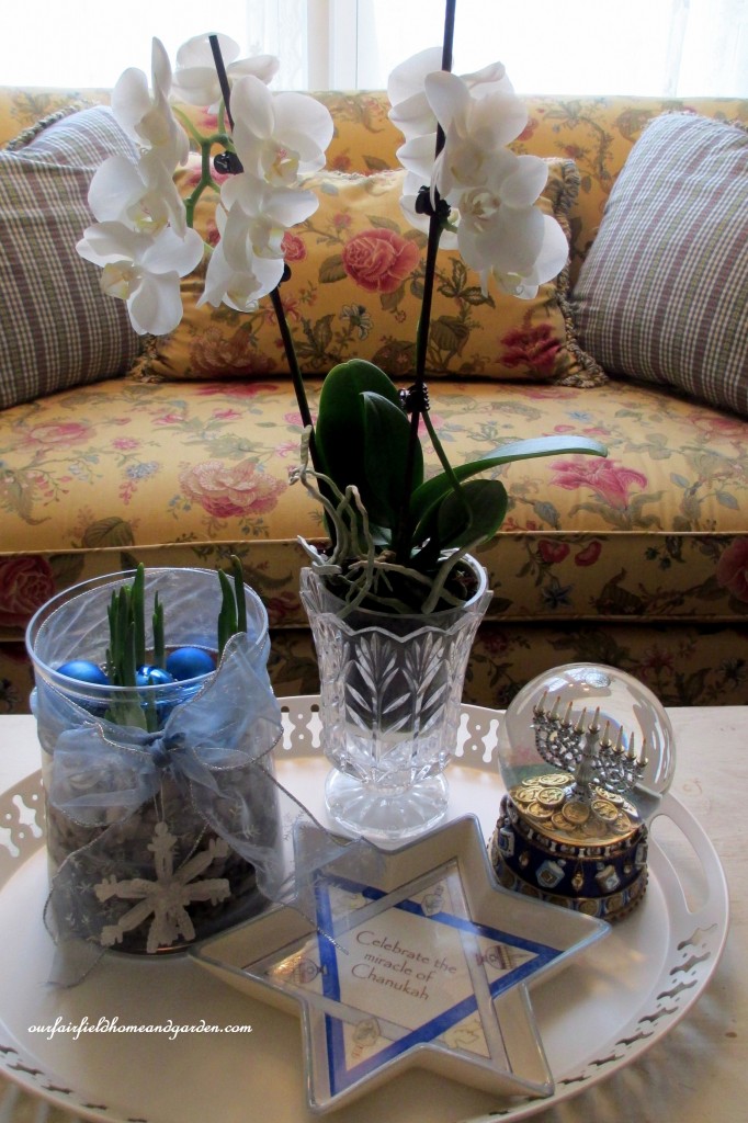 Chanukah decorating https://lolajack.jp.net/its-beginning-to-look-a-lot-like-chanukah/