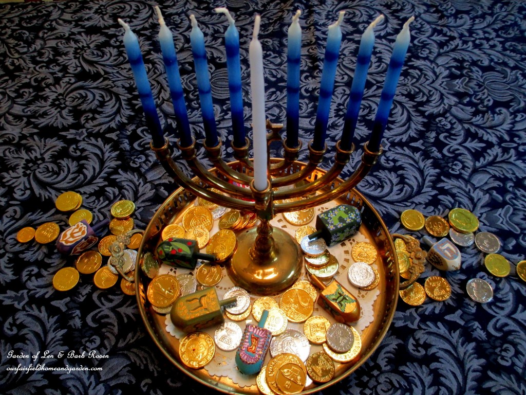 menorah https://lolajack.jp.net/its-beginning-to-look-a-lot-like-chanukah/
