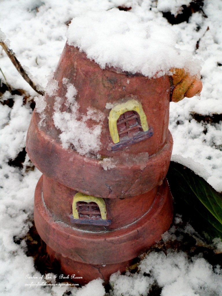 Fairy House for rent https://lolajack.jp.net/spring-snow-march-25th-the-groundhog-lied/