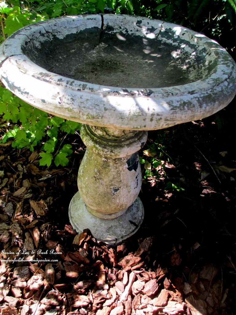 One very shabby chic cracked birdbath! https://lolajack.jp.net/diy-project-mothers-day-fairy-garden/
