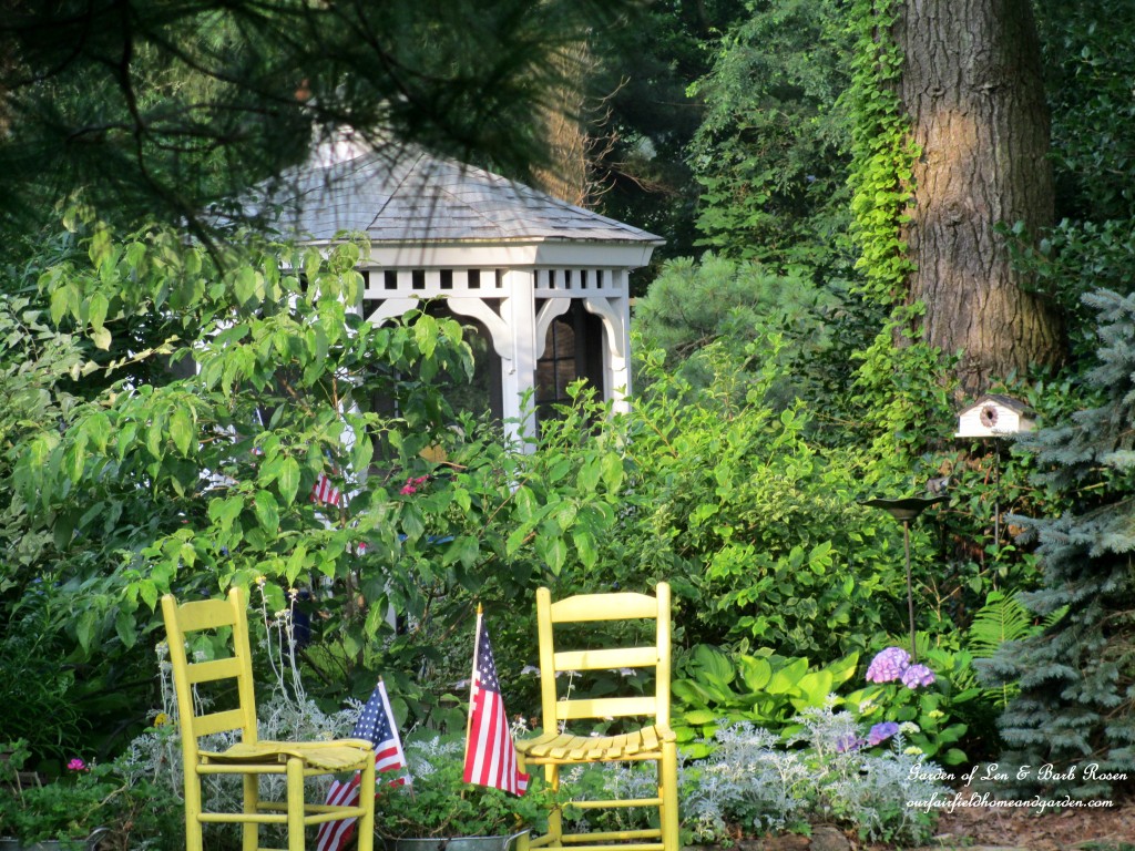 gazebo flowerbed https://lolajack.jp.net/garden-walk-july-1st/