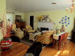 After ~ updated and elegant https://lolajack.jp.net/livingroom-makeover-grandma-to-grandeur/