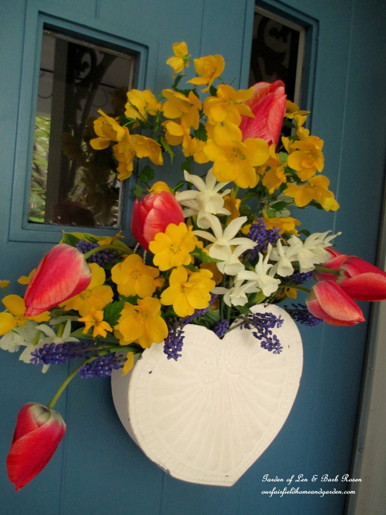 Fresh Flowers https://lolajack.jp.net/fresh-flower-basket-for-may-day-or-mothers-day/