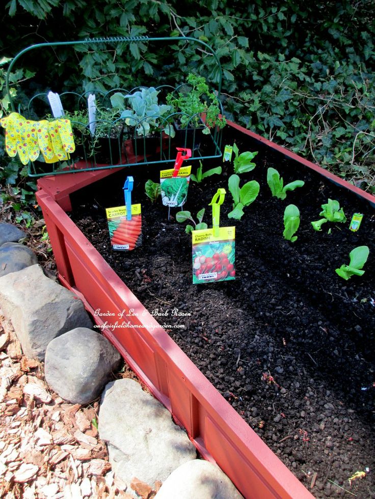Raised Bed Garden https://lolajack.jp.net/diy-project-raised-beds-for-free/