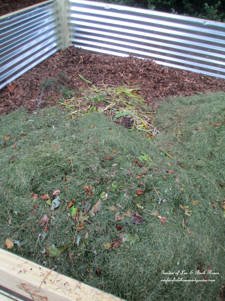 DIY Raised Garden Bed https://lolajack.jp.net/build-a-raised-bed-garden-our-fairfield-home-garden/