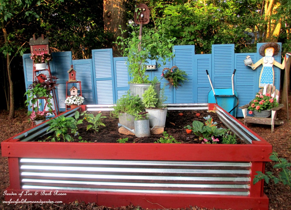 Raised Garden Bed https://lolajack.jp.net/build-a-raised-bed-garden-our-fairfield-home-garden/