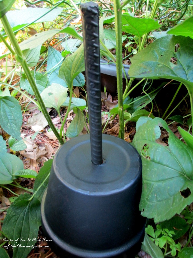 Rebar anchor for Bowling Ball Garden Accent https://lolajack.jp.net/diy-project-bowling-ball-garden-accent/
