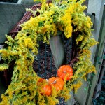 Solidago & Gourd Wreath https://lolajack.jp.net/fall-is-in-the-air/