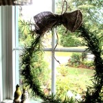 Make a Rosemary Wreath https://lolajack.jp.net/diy-project-make-a-fresh-rosemary-wreath/