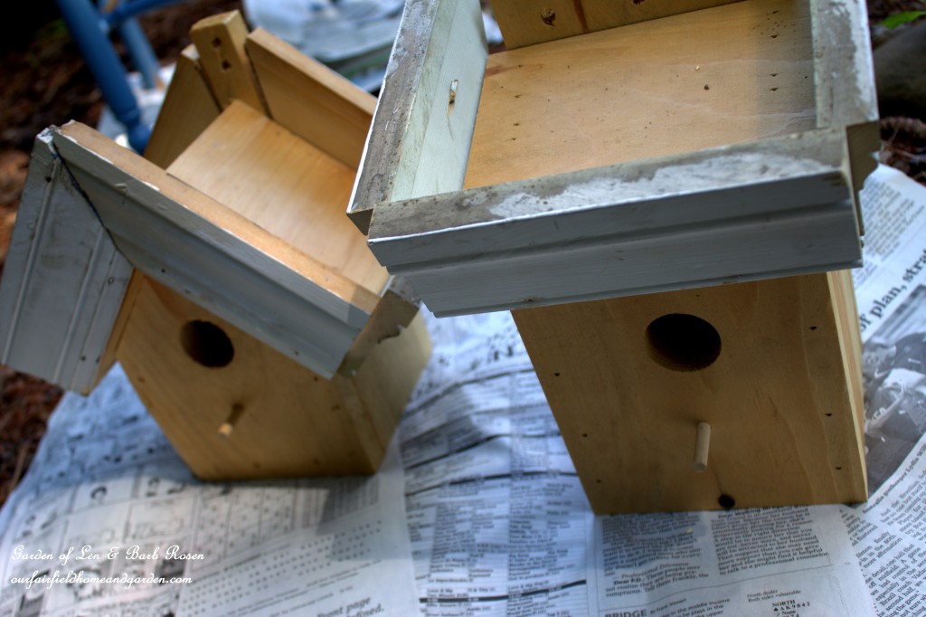DIY Greenroof Birdhouses https://lolajack.jp.net/diy-easy-greenroof-birdhouses/