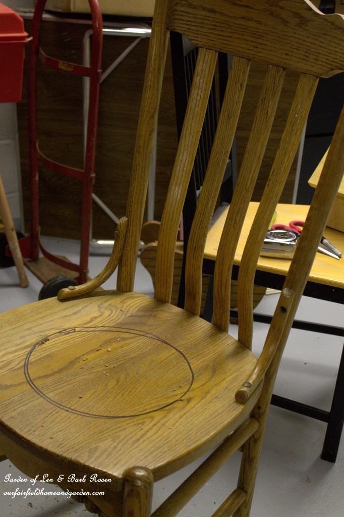 DIY ~ Chair Planter https://lolajack.jp.net/diy-chair-planter/