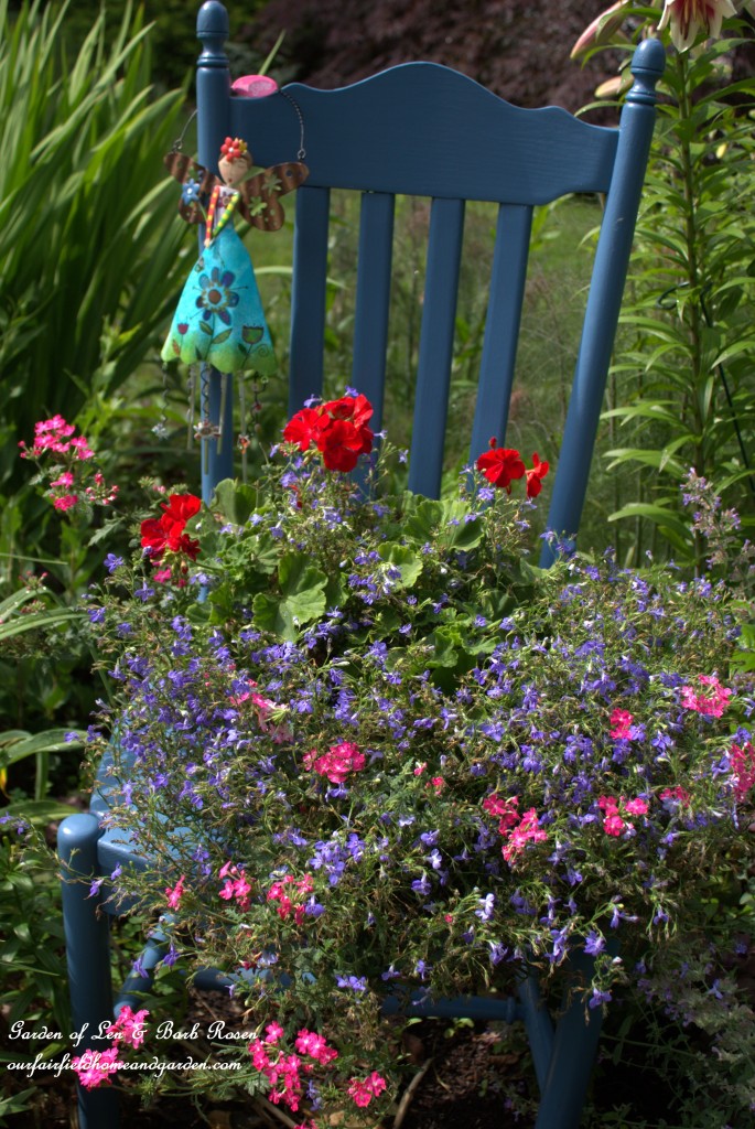 DIY ~ Chair Planter https://lolajack.jp.net/diy-chair-planter/