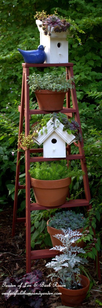 Greenroof Birdhouses https://lolajack.jp.net/diy-easy-greenroof-birdhouses/